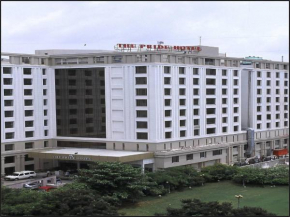  Pride Plaza Hotel, Ahmedabad  Ахмедабад